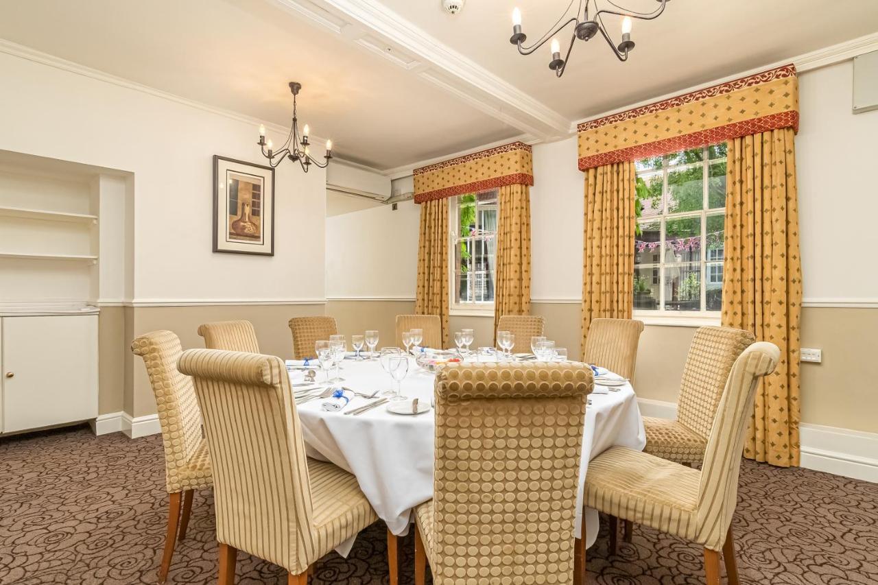 Mercure Salisbury White Hart Hotel & Apartments Екстер'єр фото