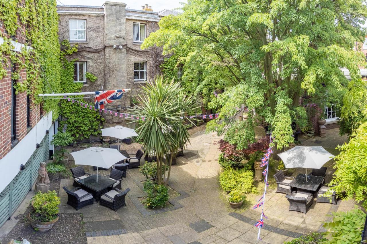 Mercure Salisbury White Hart Hotel & Apartments Екстер'єр фото