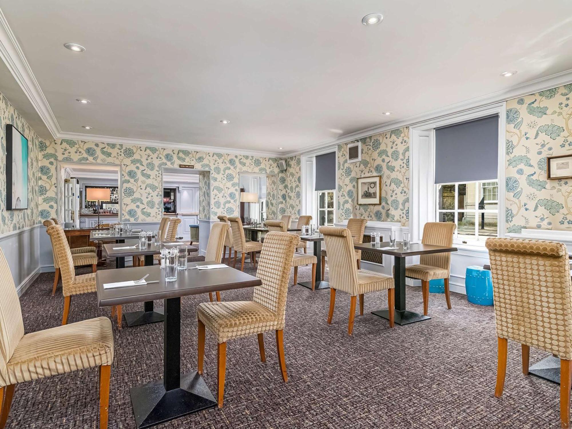 Mercure Salisbury White Hart Hotel & Apartments Екстер'єр фото