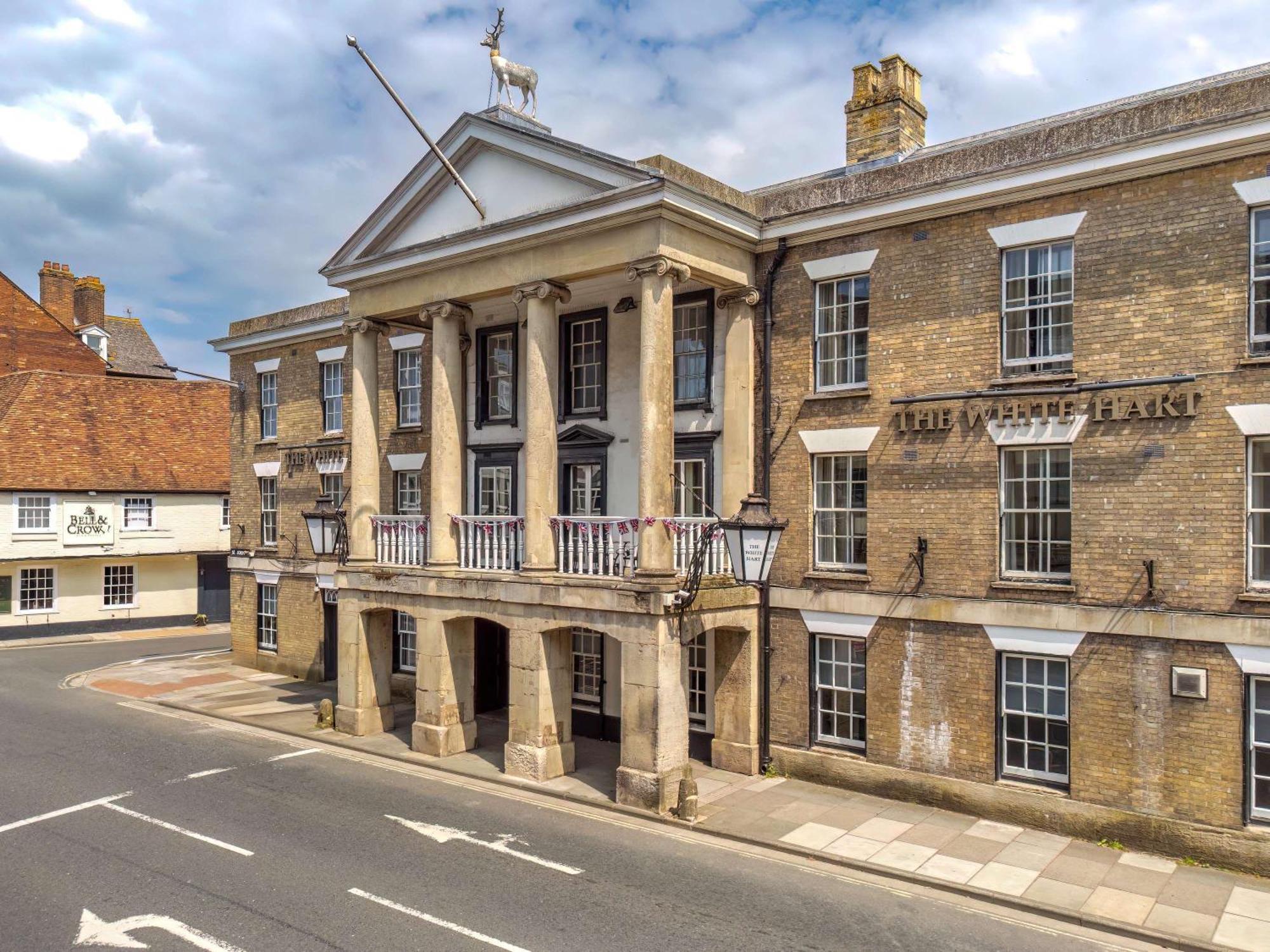 Mercure Salisbury White Hart Hotel & Apartments Екстер'єр фото