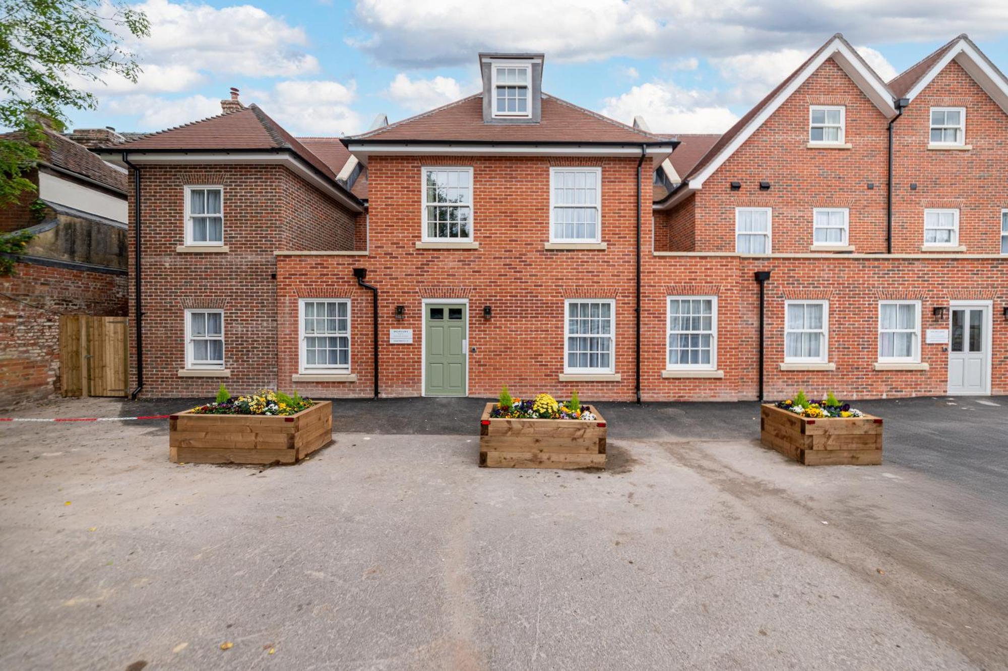 Mercure Salisbury White Hart Hotel & Apartments Екстер'єр фото