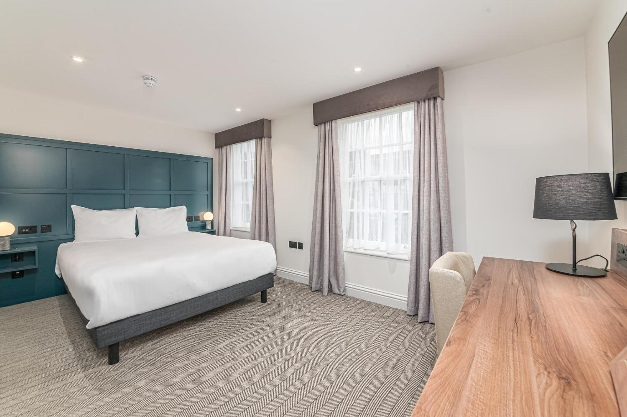 Mercure Salisbury White Hart Hotel & Apartments Екстер'єр фото